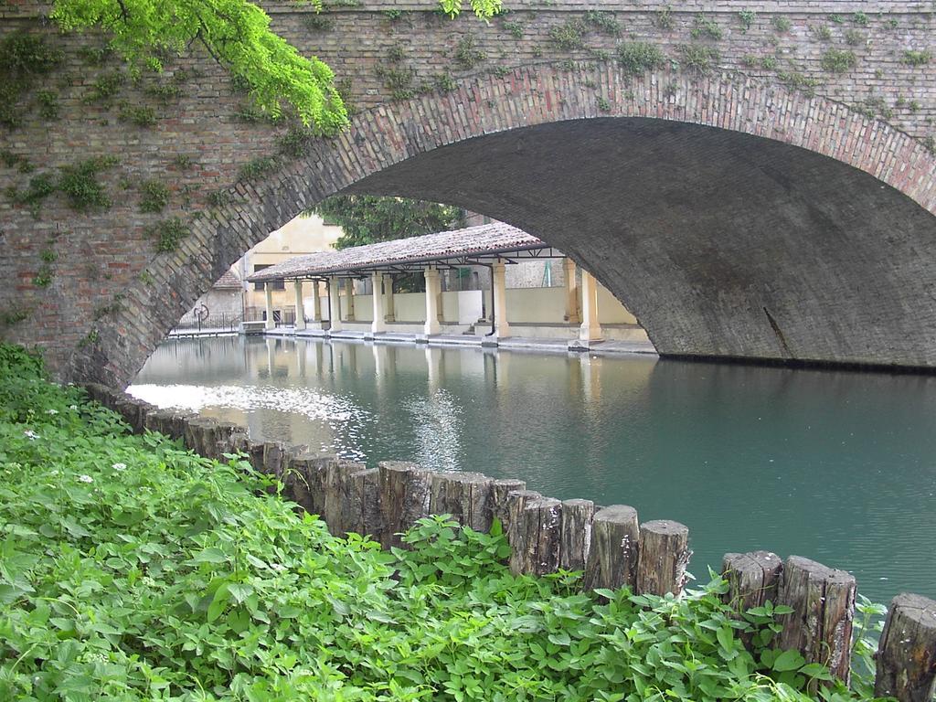 Hotel Palazzo Brunamonti بيفانيا المظهر الخارجي الصورة
