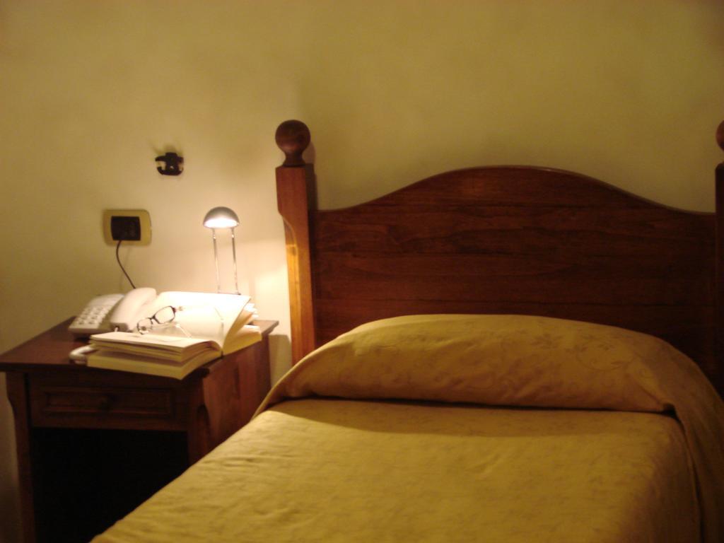 Hotel Palazzo Brunamonti بيفانيا المظهر الخارجي الصورة