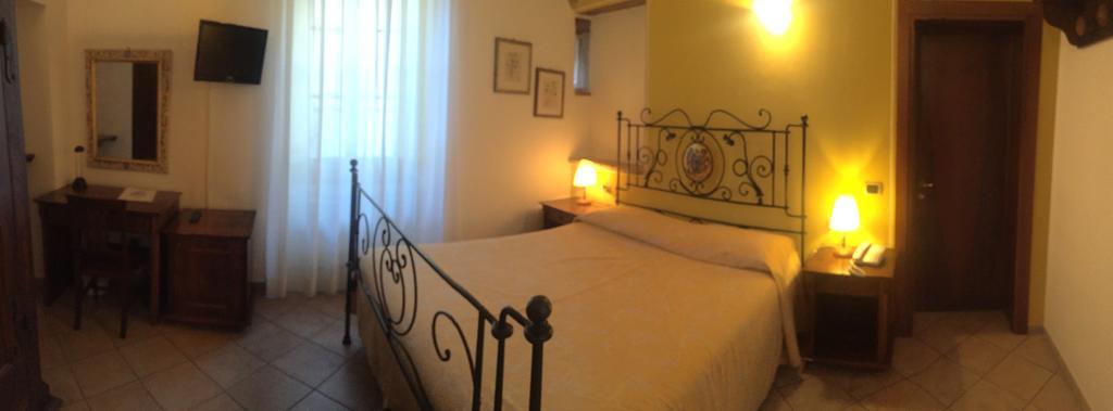 Hotel Palazzo Brunamonti بيفانيا المظهر الخارجي الصورة