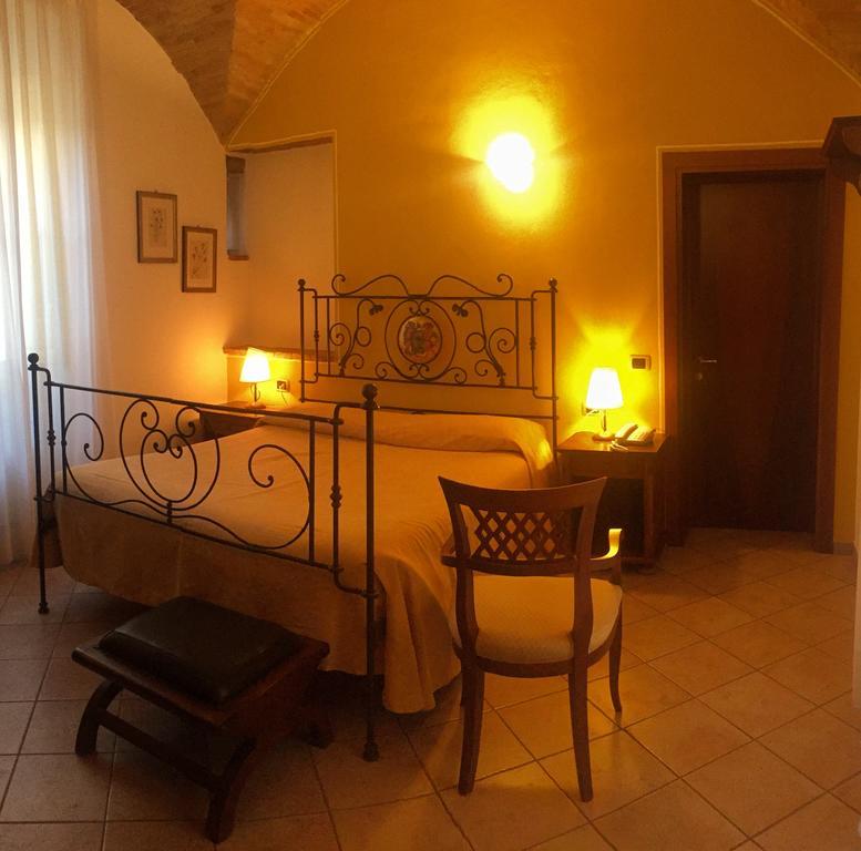 Hotel Palazzo Brunamonti بيفانيا المظهر الخارجي الصورة