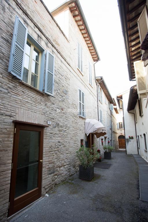 Hotel Palazzo Brunamonti بيفانيا المظهر الخارجي الصورة