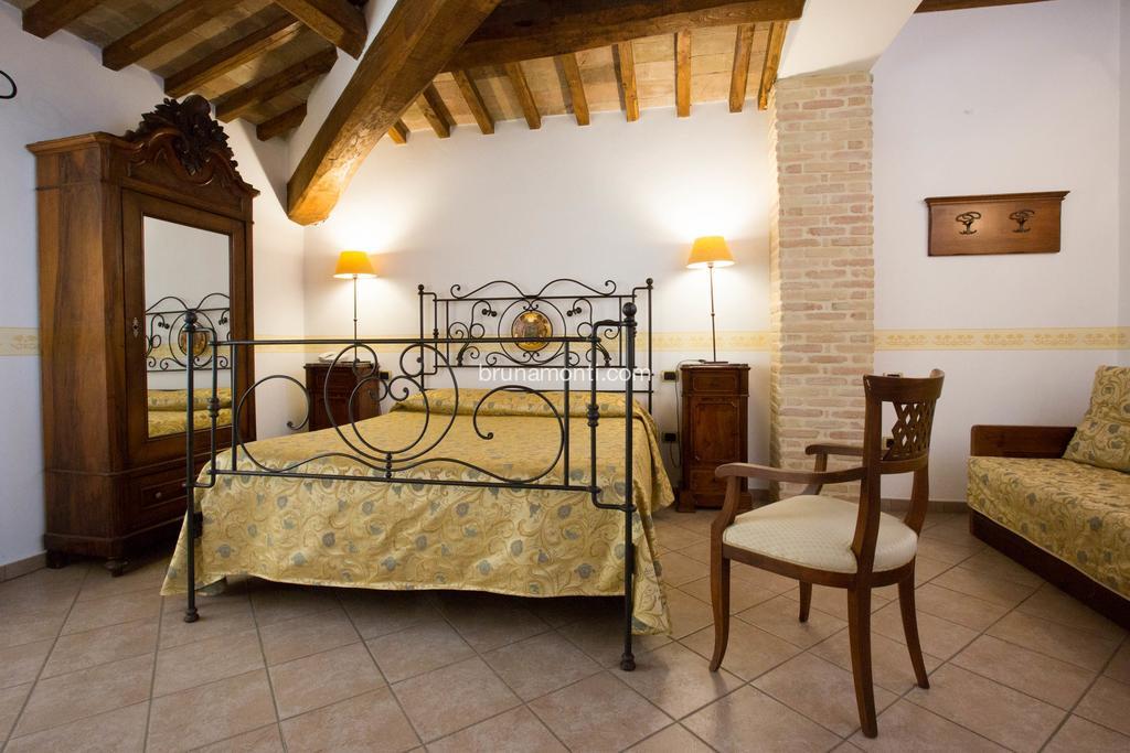 Hotel Palazzo Brunamonti بيفانيا المظهر الخارجي الصورة