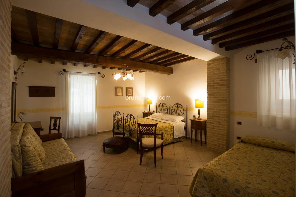 Hotel Palazzo Brunamonti بيفانيا المظهر الخارجي الصورة