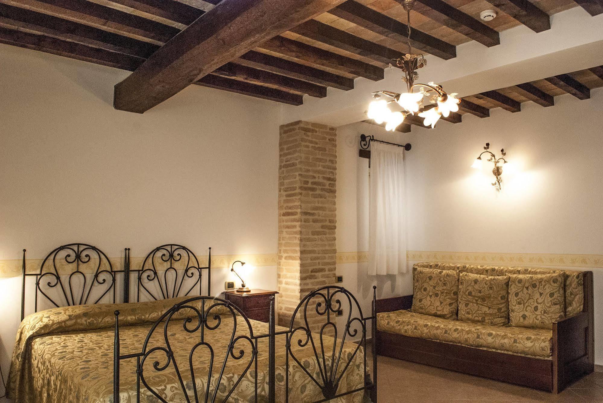 Hotel Palazzo Brunamonti بيفانيا المظهر الخارجي الصورة